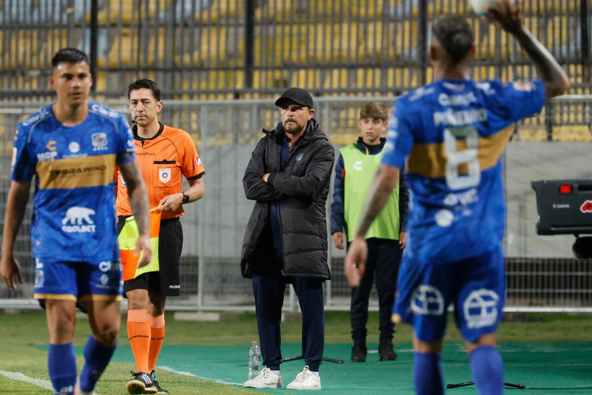 “Le tengo mucho cariño Everton, pero no descarto ir a Santiago Wanderers; uno se debe al club que le paga”. Foto: Aton.