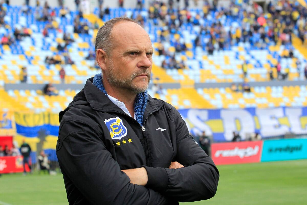 Técnico de Everton. Foto: Photosport.