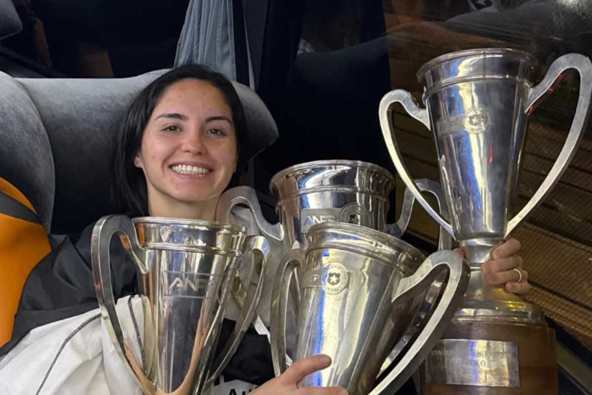 La colocolina le lanzó un dardo a la hinchada azul. Foto: @grez_valenzuela10