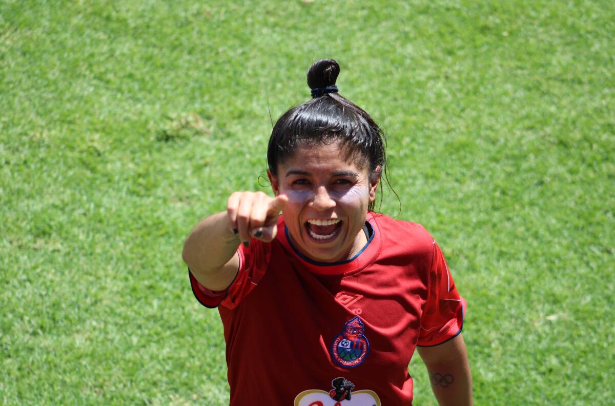 VIDEO | ¡Golazo chileno! Javiera Roa se luce en liga centroamericana