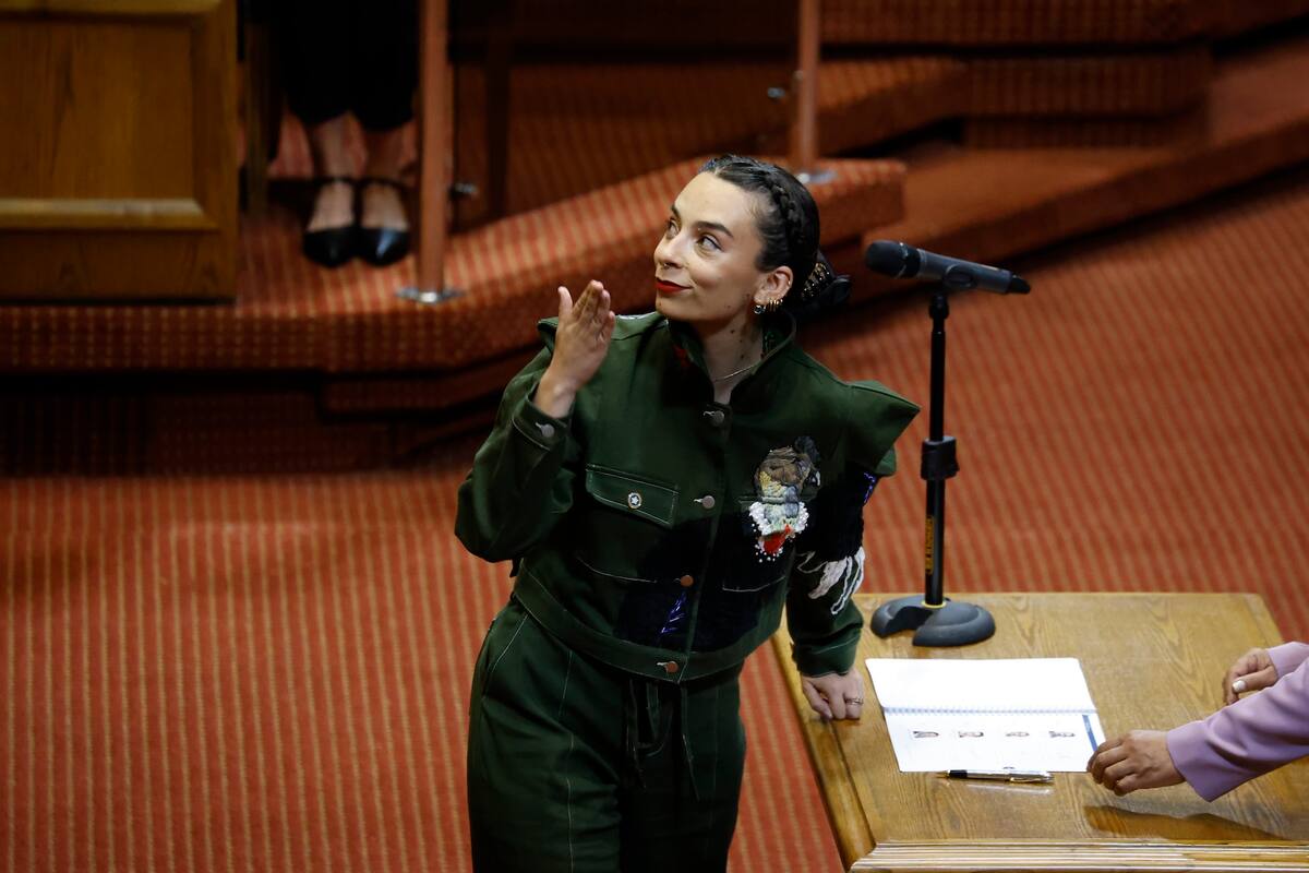 La autodenominada "Capitana" juró como diputada con polémica. Foto: Agencia Aton.
