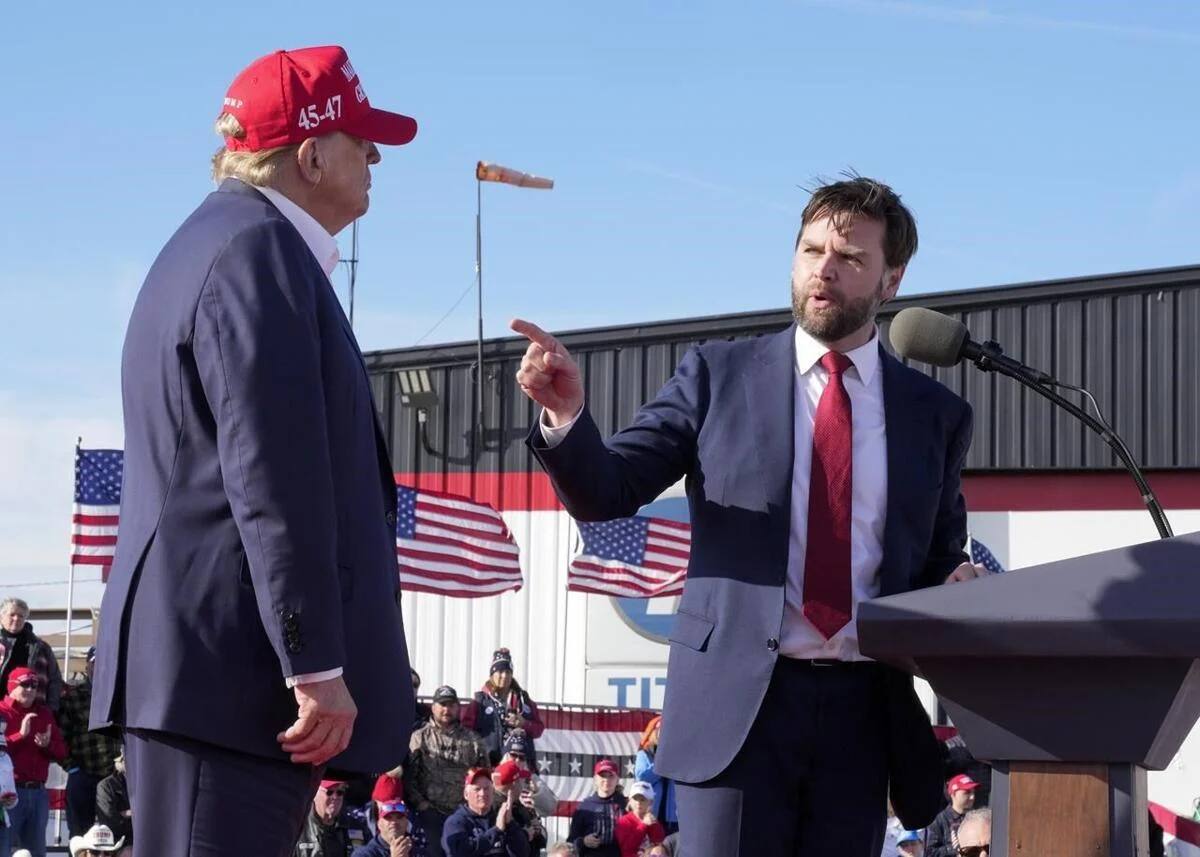 El senador junto al candidato presidencial, Donald Trump.