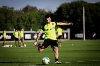 Jean Meneses pone fin a su drama y sella su regreso al fútbol chileno para 2026