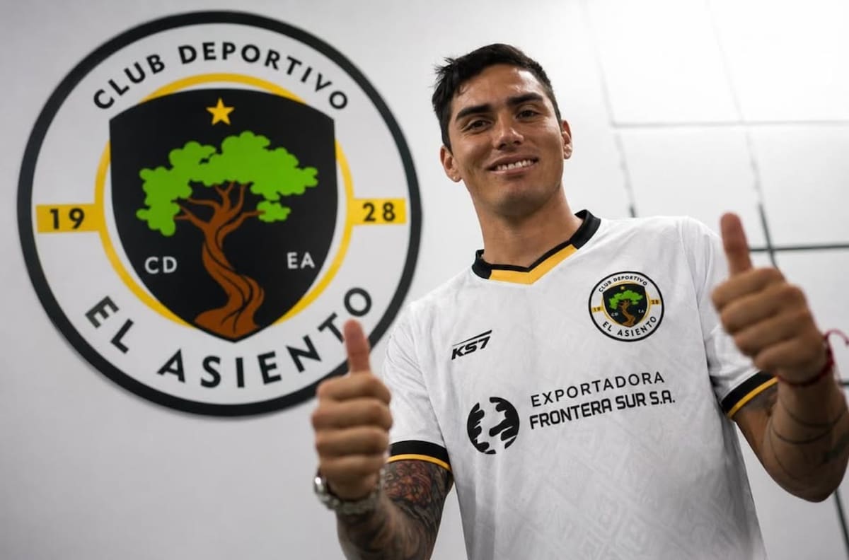 “Bienvenido”: Jean Paul Pineda fue presentado como nuevo jugador de Club Deportivo El Asiento