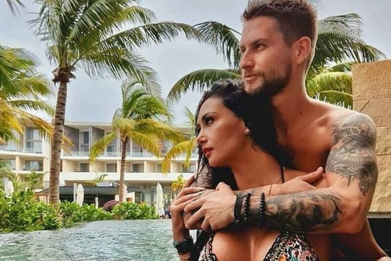 El periodista le dedico tiernas palabras a su amada