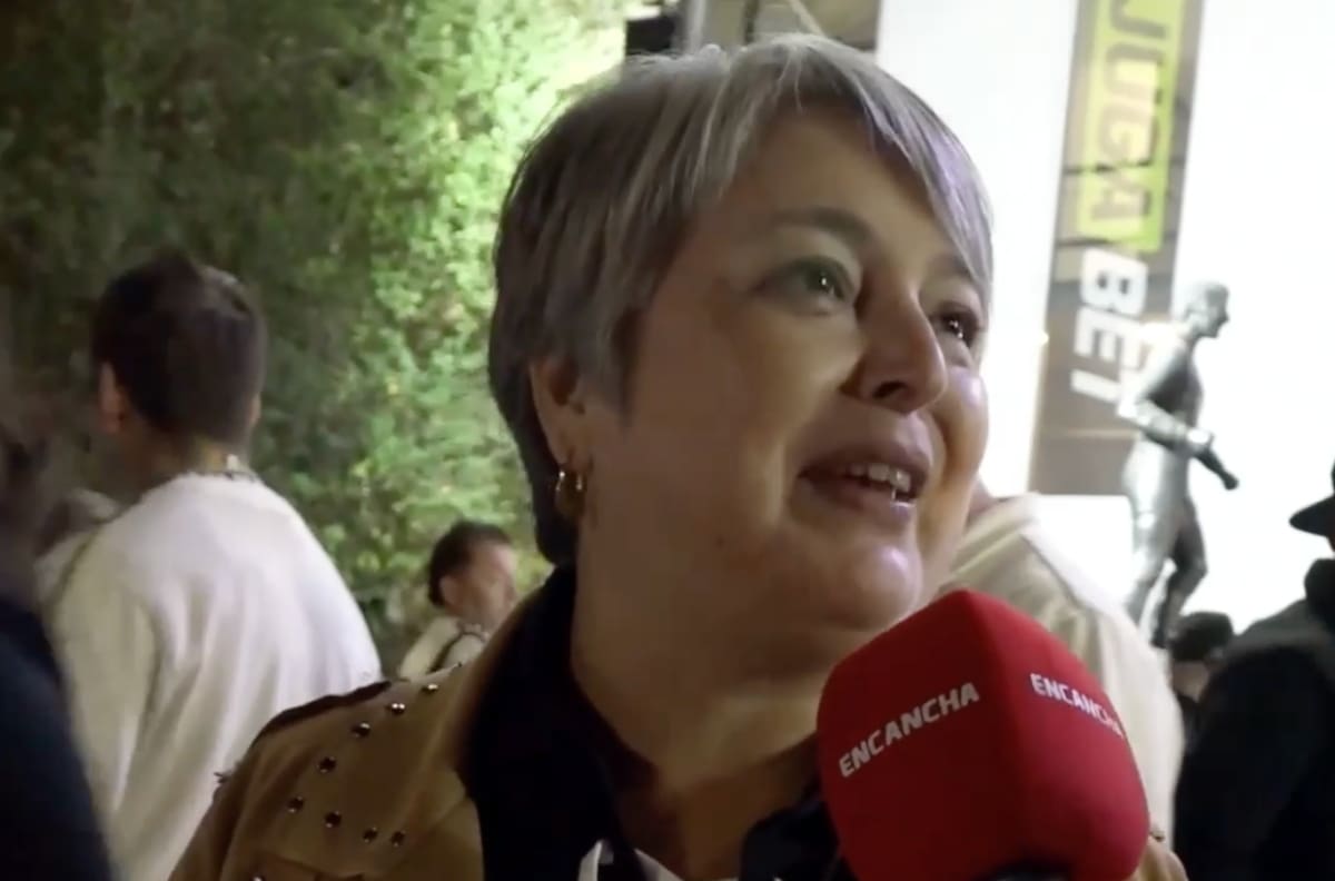 VIDEO | “La derrota siempre es breve”: Jeannette Jara llegó al Monumental para ver a su querido Colo-Colo