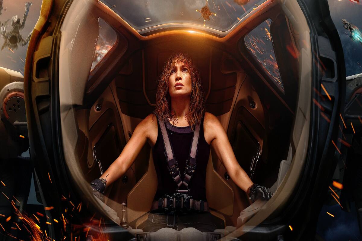 es la protagonista de "Atlas" en Netflix