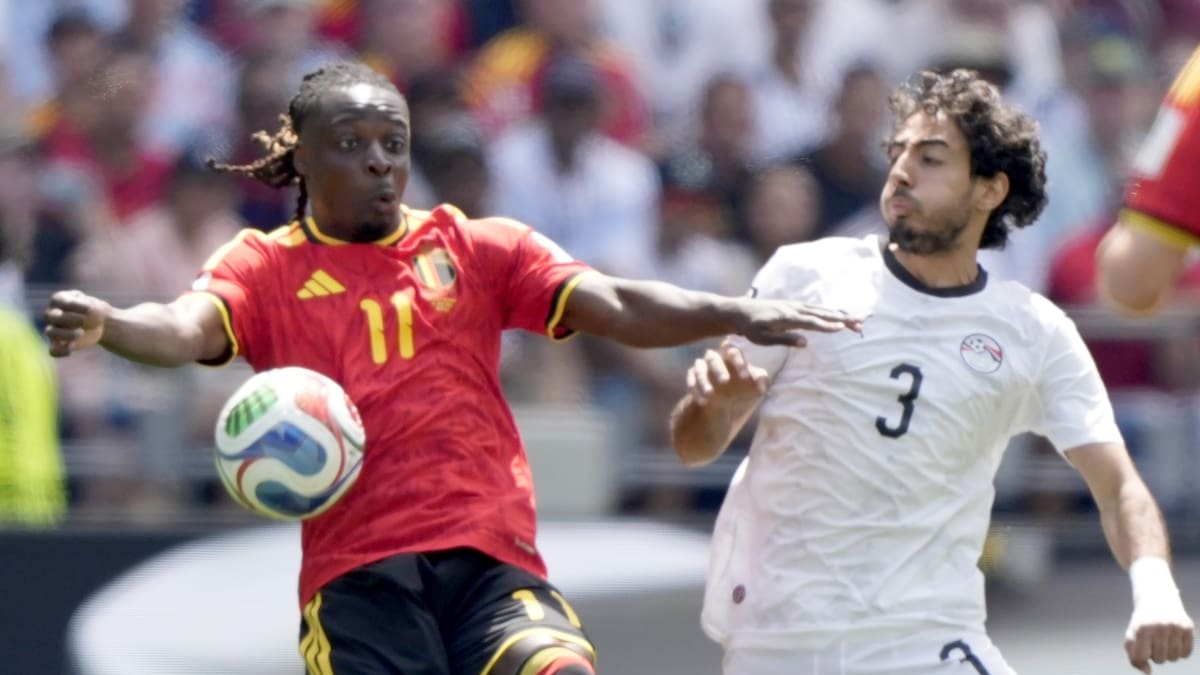 Sufre Rudi García en el Mundial: Jeremy Doku se enfermó a última hora y es baja obligada en Bélgica