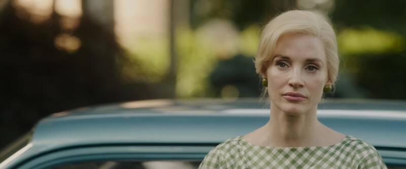 Jessica Chastain es Alice, quien presencia el accidente.