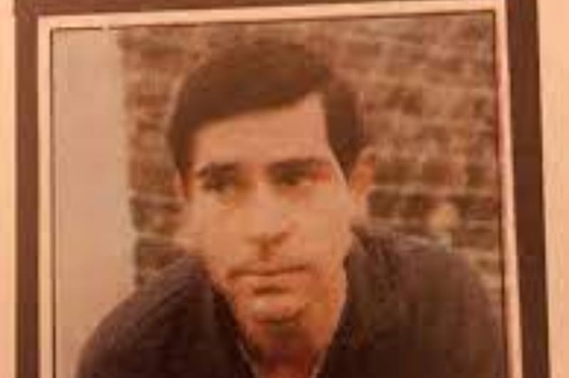 Jesús Trepiana, jugador que recibió homenaje por parte de Erick Pohlhammer.