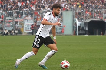 Sonríe Jorge Almirón: el “refuerzo” que podría sumar Colo Colo para reemplazar a Jeyson Rojas