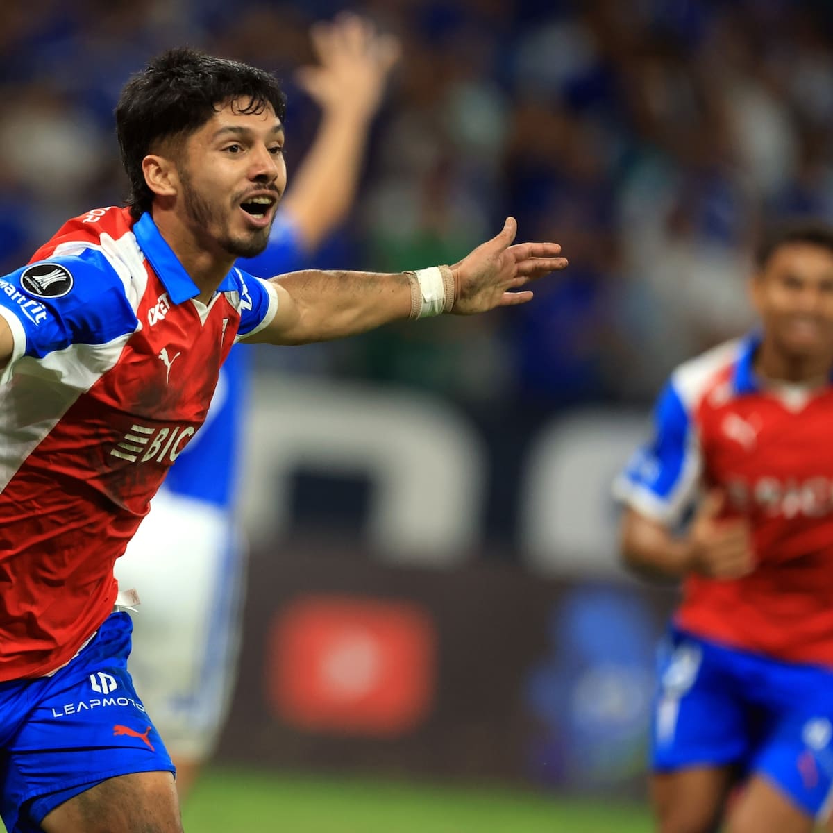 VIDEO | El golazo de Jimmy Martínez con que la UC venció a Cruzeiro visto desde el mejor ángulo posible