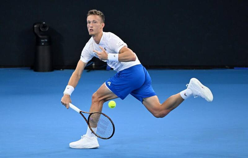 derrotó dos veces a Nicolás Jarry en el ATP de Brisbane. EFE