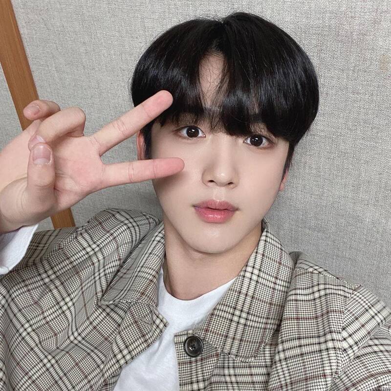 Jo Seok-hyeon como Kim Myeong-jin