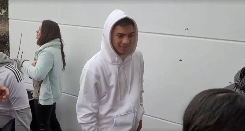 sorprende con su visita al estadio Monumental.