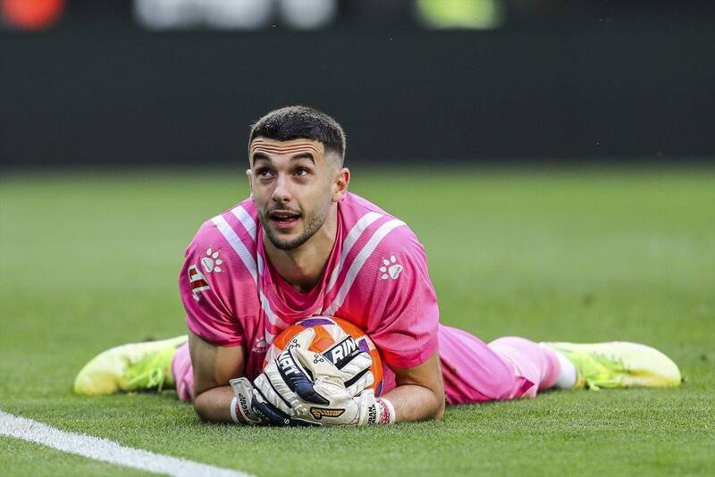 será el nuevo arquero del Barcelona. EFE