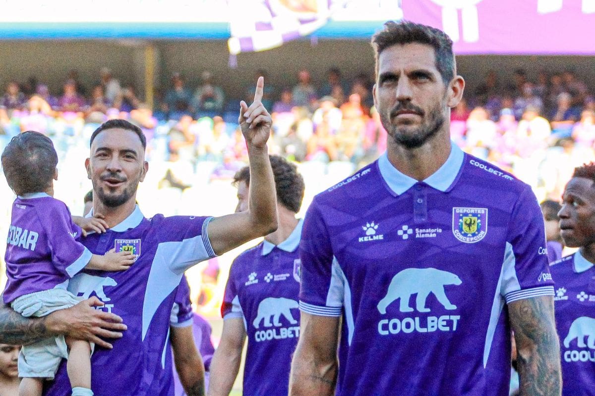 El delantero marcó un doblete ante Cobreloa.