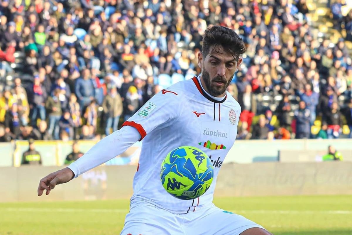 Joaquín Larrivey recibió una oferta de Magallanes para volver al fútbol chileno. Foto: Südtirol