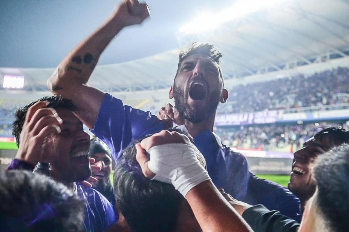 El delantero ha anotado cinco goles en los últimos cuatro partidos de Primera B. Foto: Instagram/Lukas Jara