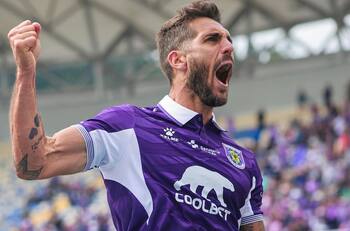 Joaquín Larrivey se ilusiona con el ascenso en Deportes Concepción: “Quedan seis finales”