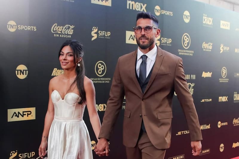 junto a su esposa Agostina Reinoso.