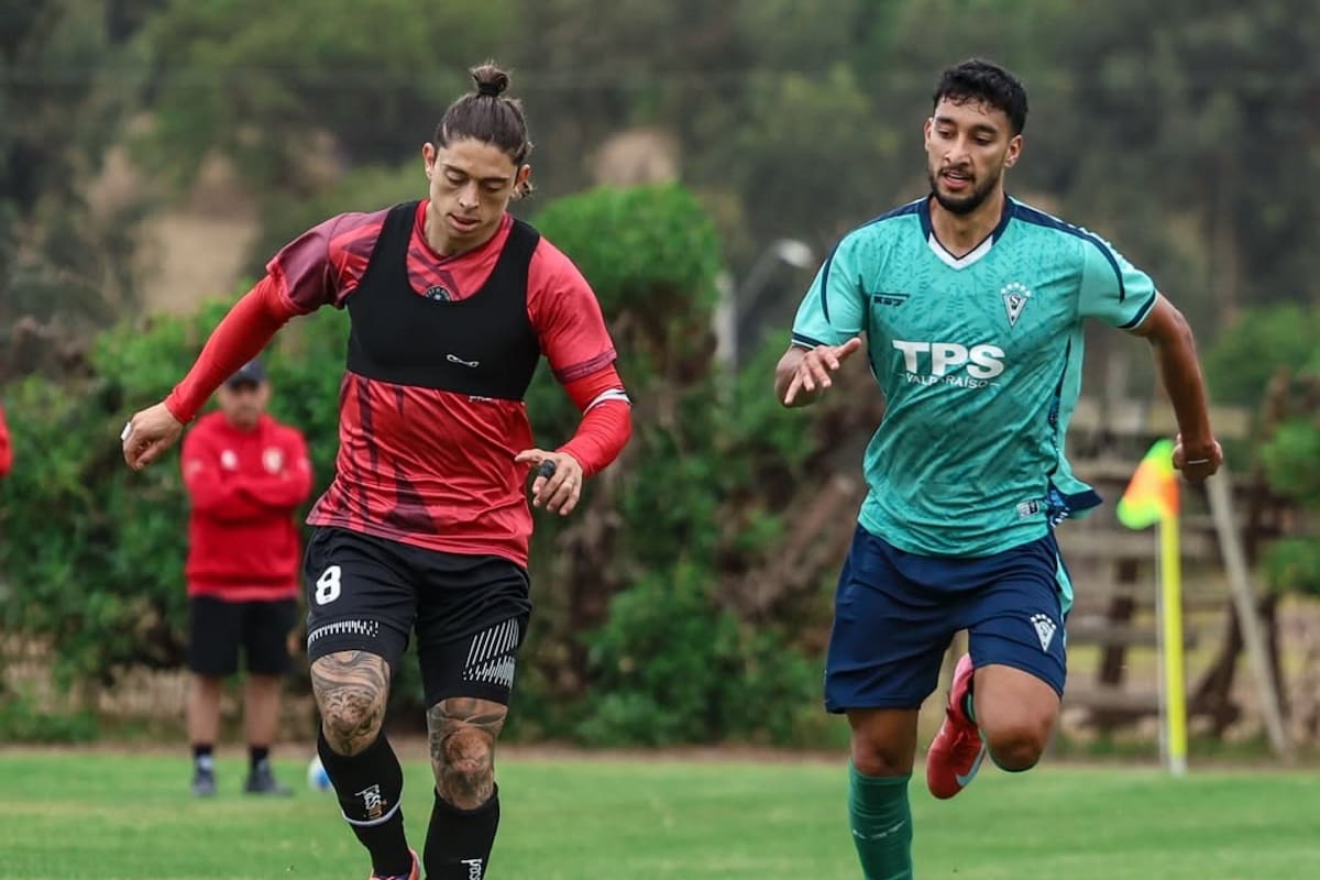 El delantero reveló que el deseo de Limache por contar con él fue clave para fichar por ellos, en lugar de esperar por un interés de Colo Colo. Foto: Instagram Deportes Limache.