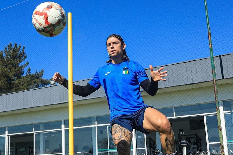 Joaquín Montecinos ya está de regreso en el Fútbol Chileno. Foto: O'Higgins.