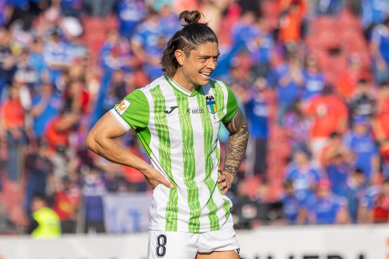 Luego de su polémica salida de O'Higgins el delantero podría volver a México. Foto: Felipe Escobedo