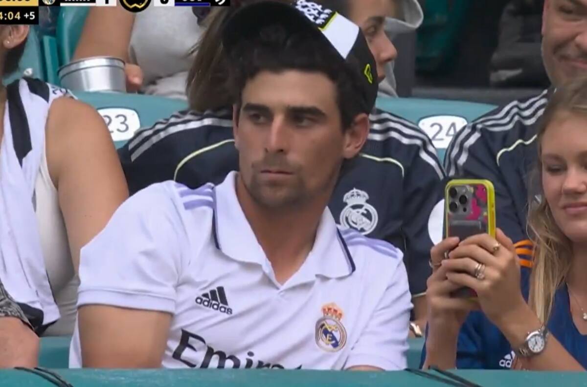 VIDEO | Transmisión oficial captó a Joaquín Niemann viendo al Real Madrid ante la Juventus