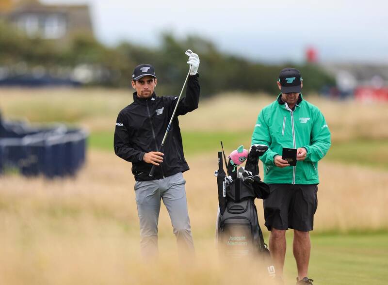 Niemann volvió a sufrir en el British Open. EFE