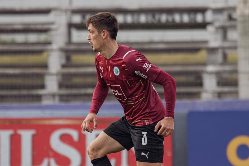 El defensor uruguayo estaría a un paso de Wanderers. Foto: Instagram Joaquín Pereyra.