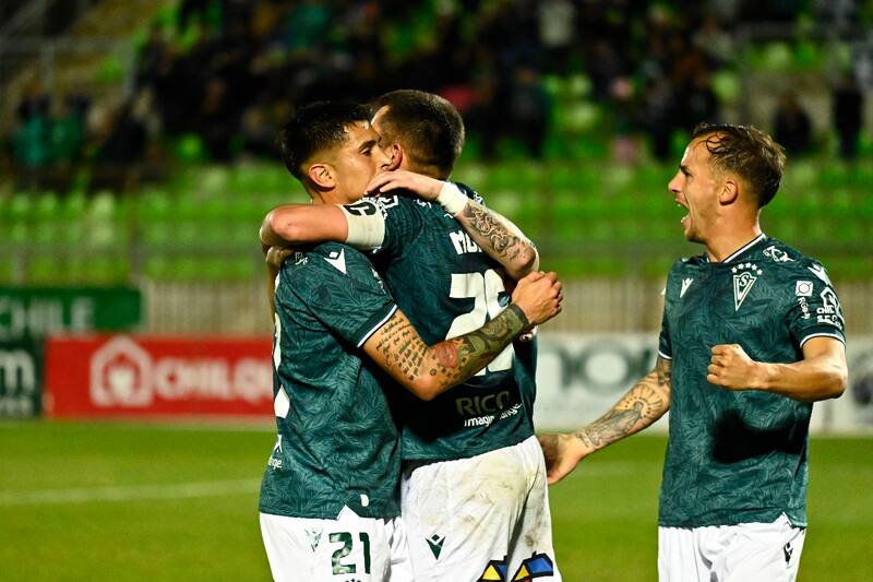 100 partidos con la camiseta de Santiago Wanderers. (Foto: Aton)