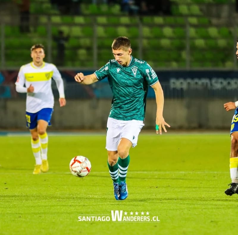 La joya de Santiago Wanderers. Foto Instagram Joaquín Silva.