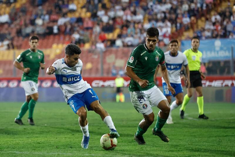 Joaquín Torres jugando en el Santa Laura por la UC. Foto: Agencia Aton.