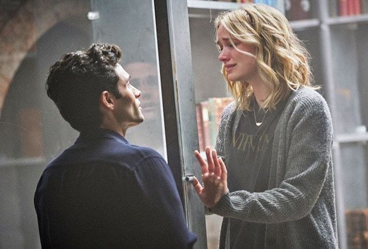 Joe y Beck, en la primera temporada de "You".