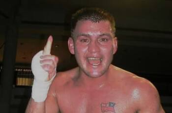 Exboxeador Joel Mayo muere apuñalado en Villarrica: un detenido tras el crimen