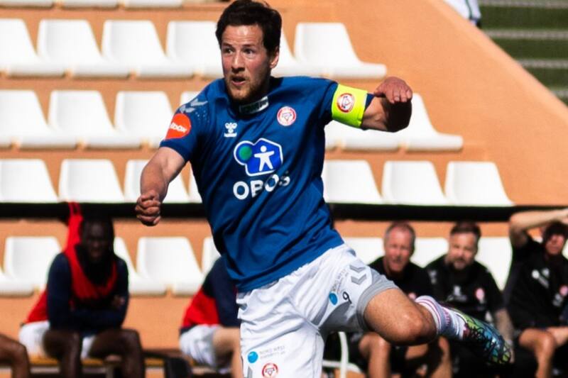 El delantero de madre chilena anotó los dos goles en la victoria del KFUM Oslo sobre el AIK de Suecia. (Foto: Markus Bratlie / Kaaffa.no)