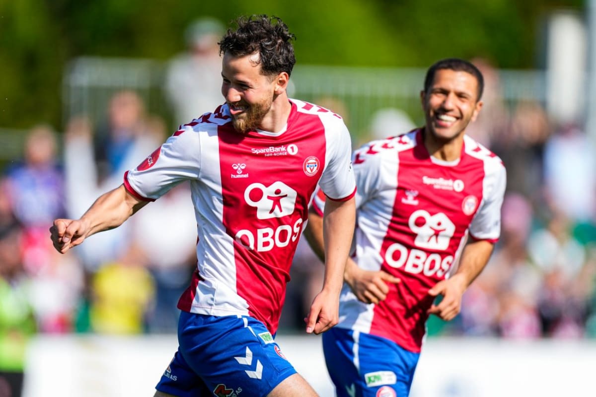 Lleva 8 goles en la temporada con KFUM de Oslo.