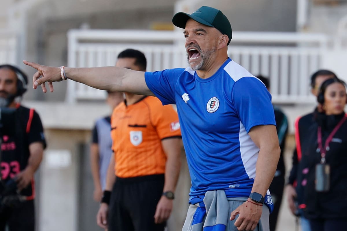 El DT estuvo hasta la semana pasada a cargo de la banca de Deportes Santa Cruz. Foto: Agencia Aton.