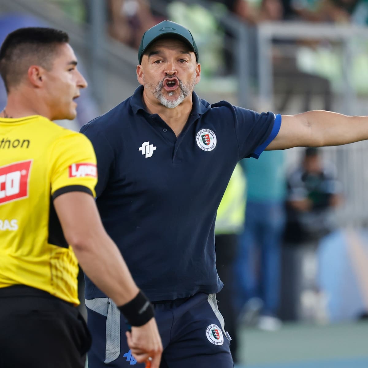 No llegó a mitad de año: club de Primera B decidió ponerle fin al ciclo de su DT