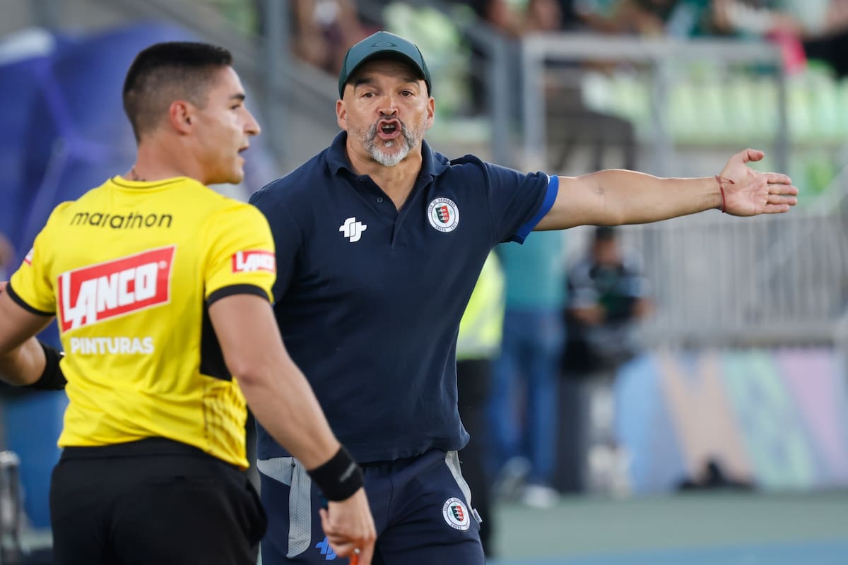 El DT fue destituido de Deportes Santa Cruz. Foto: Agencia Aton.