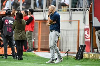 Salió con polémica de Chile y ahora tiene nuevo desafío en club extranjero que jugará la Sudamericana
