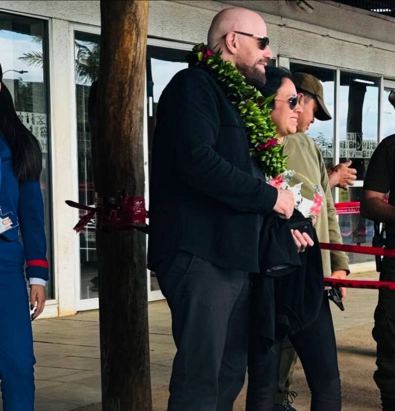 John Travolta en el aeropuerto de Chile