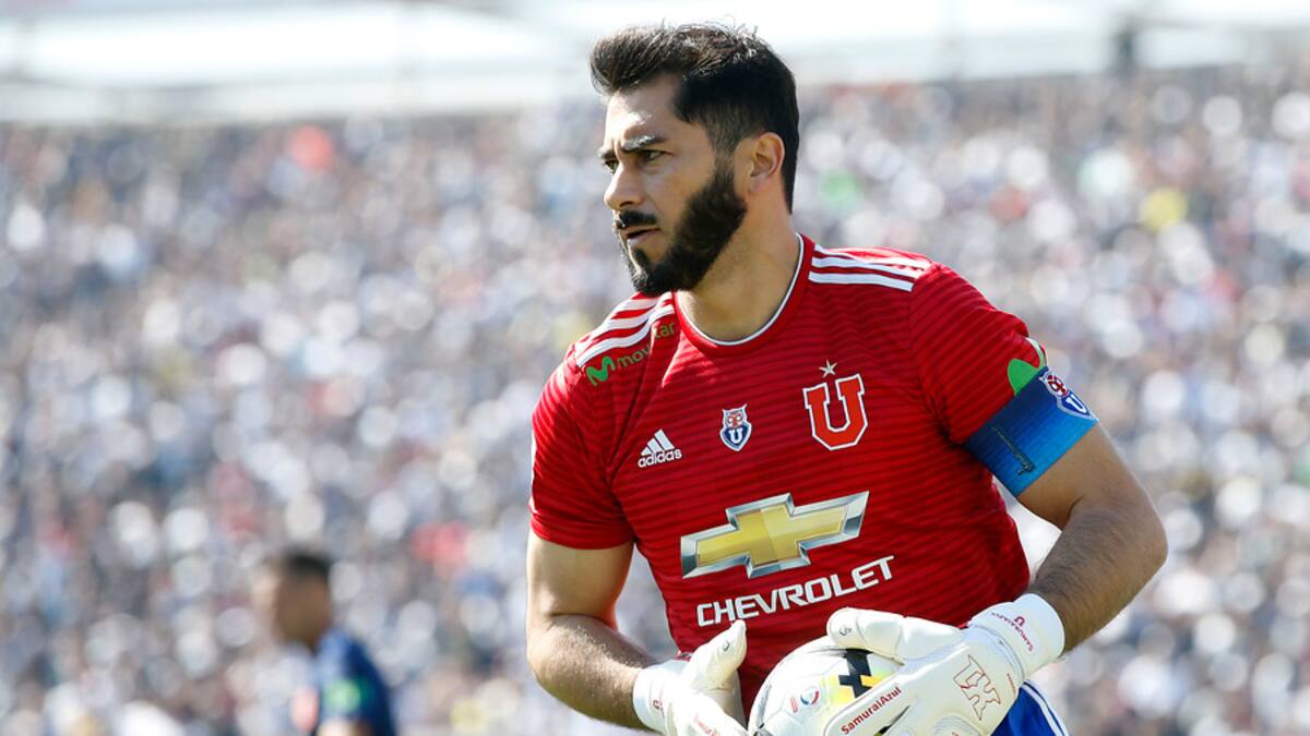 Johnny Herrera estalla con posible refuerzo de la U: “Tiene 38 años… en ese caso, vuelvo a jugar yo”