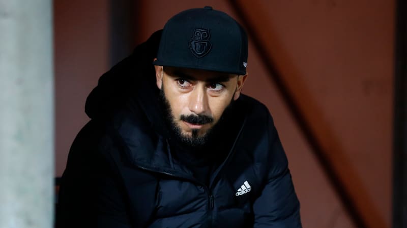 “Iba Mosa y lo convencía”: Johnny Herrera explota con la directiva de la U tras no fichar a Eduardo Vargas