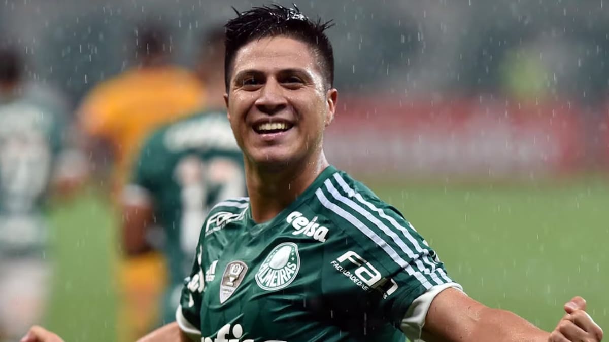 “Espina me quería a toda costa”: El goleador que “estaba firmado” y que Colo-Colo ignoró para traer a Blandi