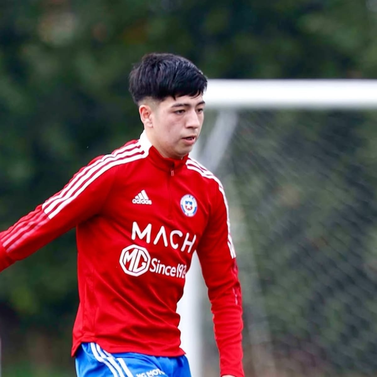 En Independiente y Argentinos Juniors: los dos juveniles chilenos que se abren paso en el fútbol argentino