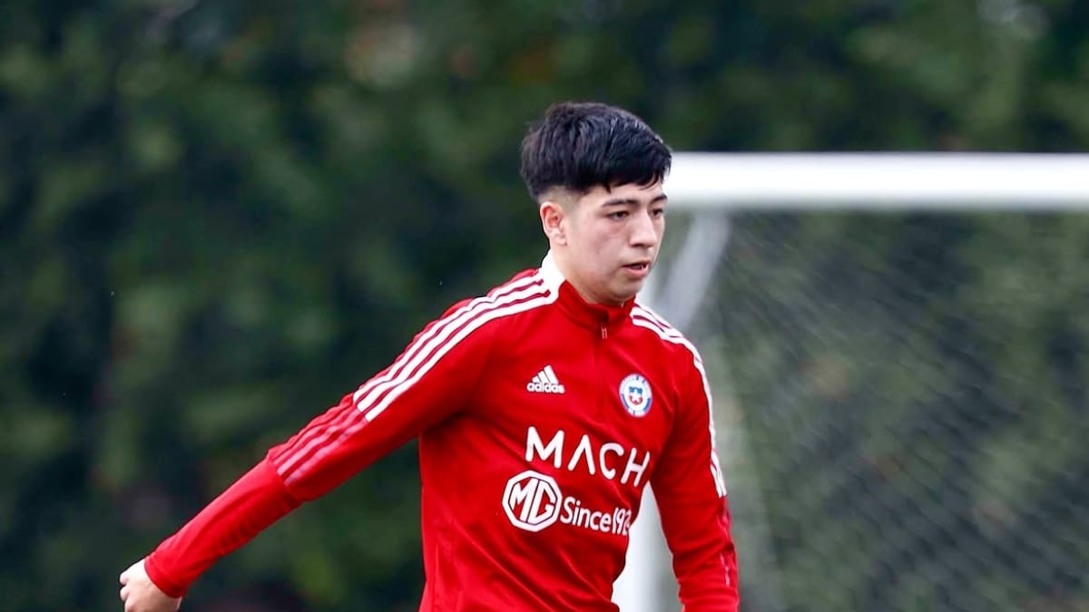 En Independiente y Argentinos Juniors: los dos juveniles chilenos que se abren paso en el fútbol argentino
