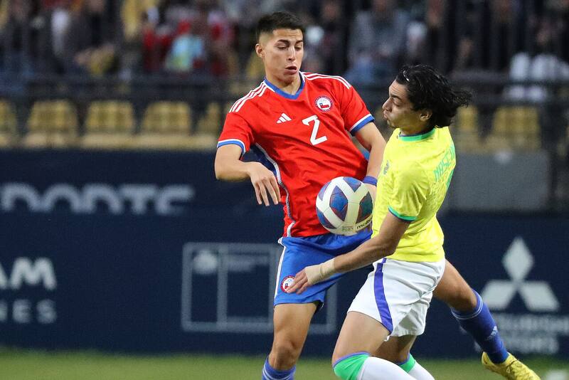 El defensor vistiendo la camiseta de La Roja en los Panamericanos.