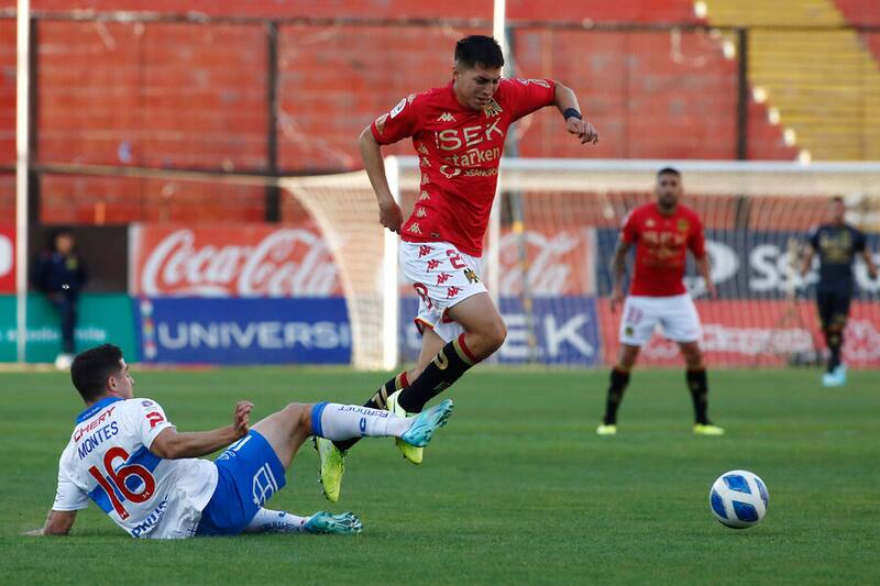EL jugoso contrato que Colo Colo lo ofreció al zaguero para que se olvidara del acuerdo verbal que tenía con la U. Foto: Aton.